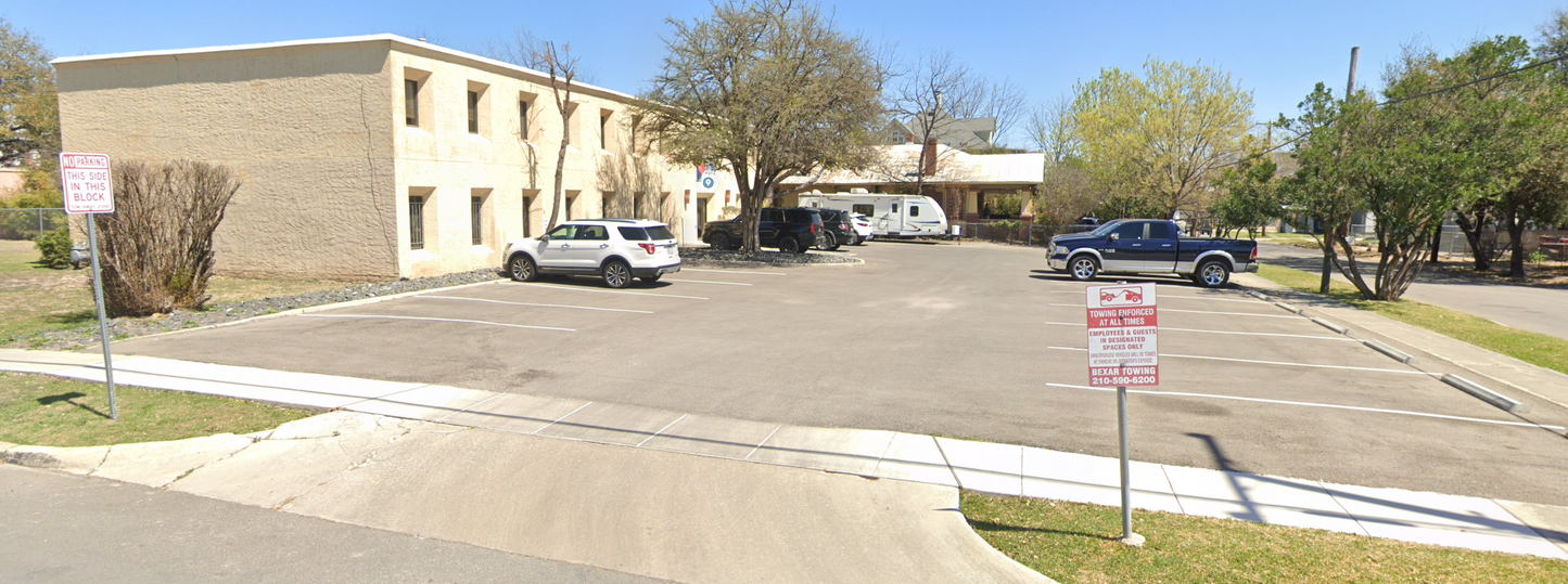 201 E. Park Ave Lot